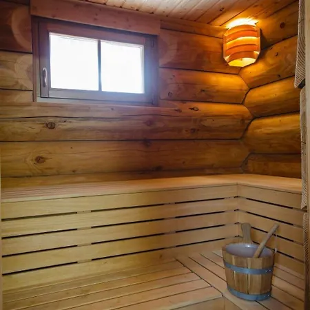 In Feldberg - Schwarzwald Mit Privatem Pool By Interhome بيت للعطل
